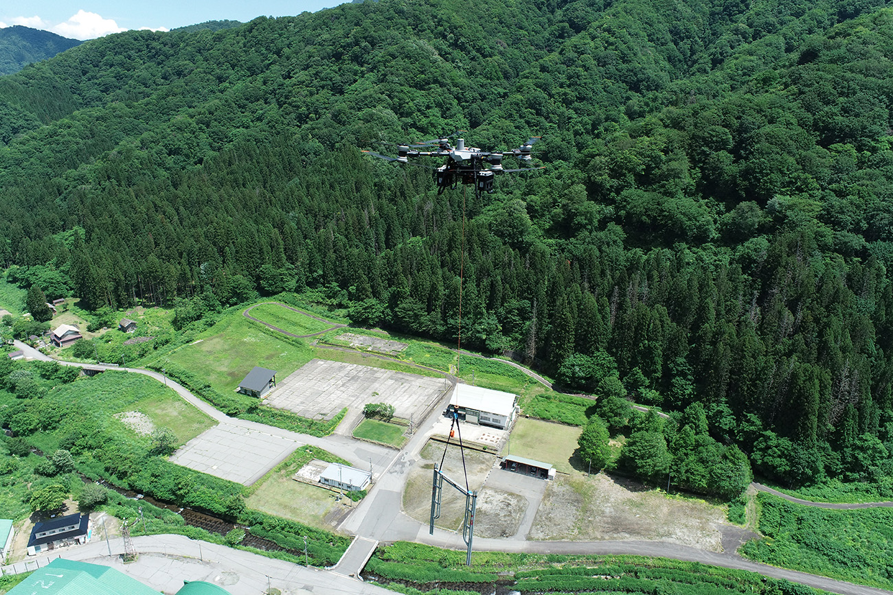 【福井県・足場の運搬】某反射板にて足場資材を運搬しました-2026年6月